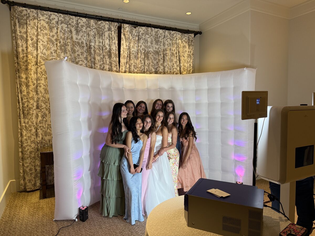 Wedding photo booth in Los Angeles